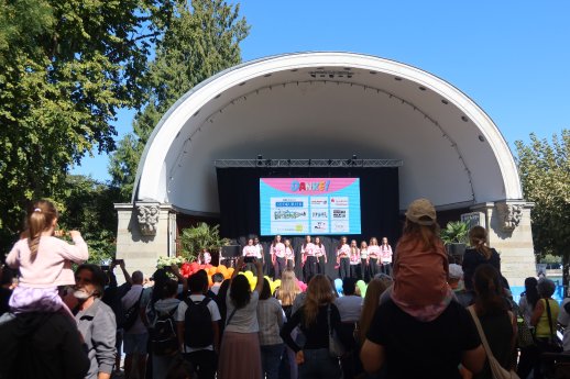 Kinderfest-Bühne.JPG
