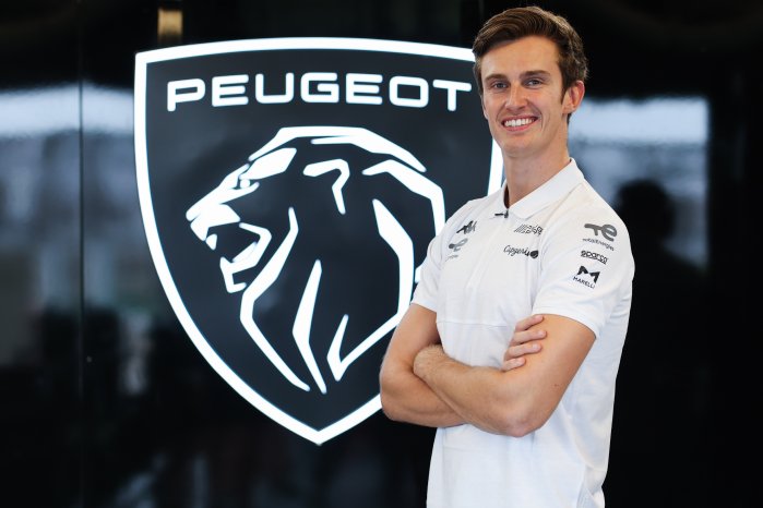 PEUGEOT Sport Fahrer Théo Pourchaire (5).jpg