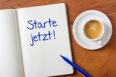 Mehr Geld für Azubis: Jetzt Einkommensabsicherung starten / Foto: Zerbor/Shotshop/uniVersa