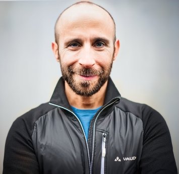 2022_VAUDE_Manfred_Meindl_Hari_Pulko_2853_Farbe-Freisteller (1).jpg