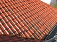 Viel versprochen aber nichts gehalten hat diese Beschichtung, die schon nach kurzer Zeit abblättert.