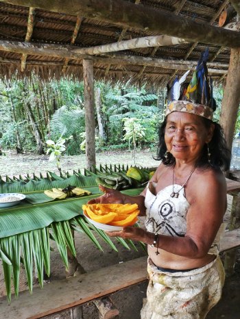 singlereisen.de_Amazonas_Typisches Essen der Tikuna Indianer.jpeg