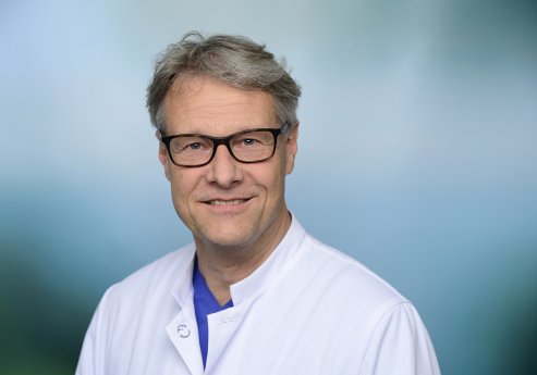 Dr.med.JürgenLinzerChefarztNephrologie1.jpg