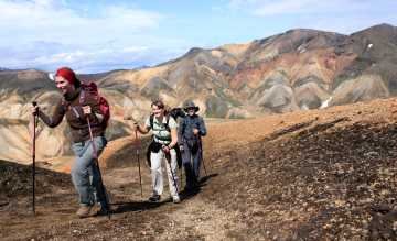 Wandergruppe in Landmannalaugar Island klein.jpg