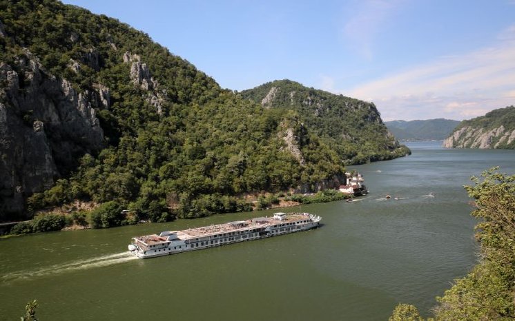 Riverside_Mozart2.jpg