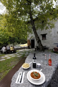 Web Version-Grotto Pozzasc - Peccia-©Remy Steinegger (1).jpg