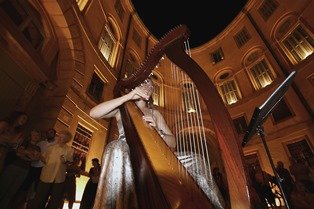 Harfenistin © Ferrara Buskers Festival.jpg