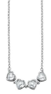 Weihnachtsspecial von s.Oliver: Das Collier offen mit vier Herzen