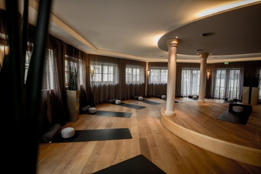 Yoga Retreats_©Schlosshotel Fiss.jpg