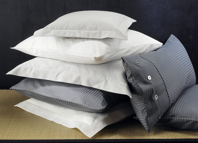 TrueStuff Kissenstapel 2 kbA Baumwolle.jpg