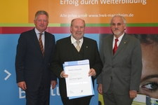 Silberne Ehrennadel für German Egner