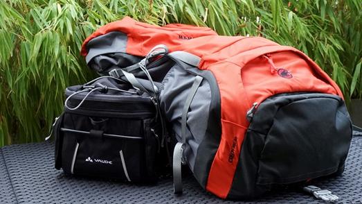 Indochina by bike Mit dem Creon Pro 40 von Mammut unterwegs.