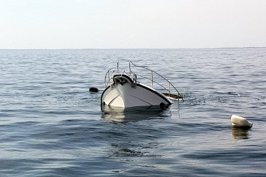 2019-08-23  Motorboot gesunken.jpg