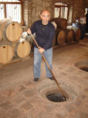 Weinreise_Georgien_Kvevri.JPG