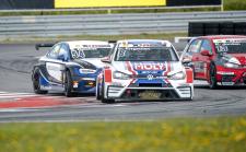 Luca Engstler war bereits beim Saisonauftakt der ADAC TCR Germany in Oschersleben zu Gast