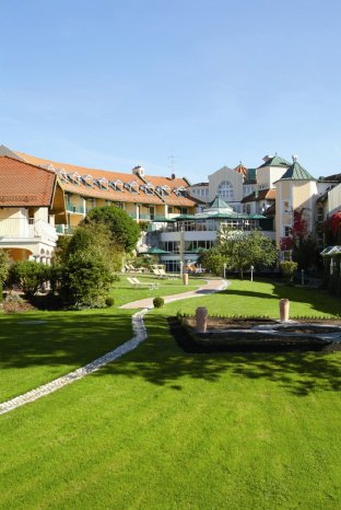 COLUMBIA Hotel Bad Griesbach.jpg