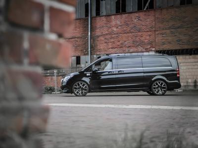 Neues Felgen-Highlight Tzunamee EVO an der Mercedes-Benz V-Klasse