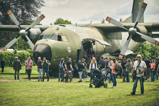 Die Transall beim Brazzeltag.JPG