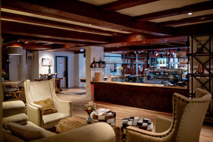 Arosa Alpine Club_Bar ©LMEY.jpg