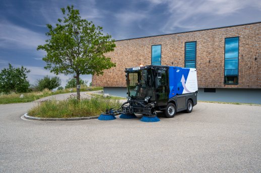 Pressebild_AGR PM Kehrmaschinen_Aebi Schmidt_Schmidt Cleango 550.jpg