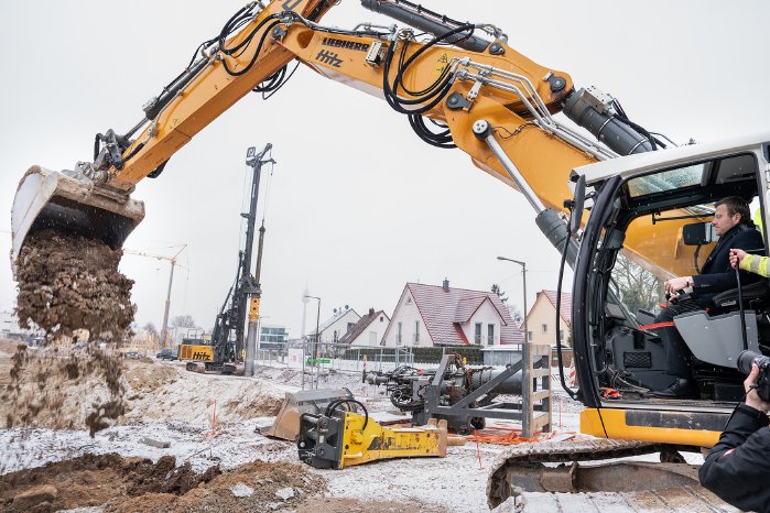 1 Baggerschub_Züricher_Straße.jpg