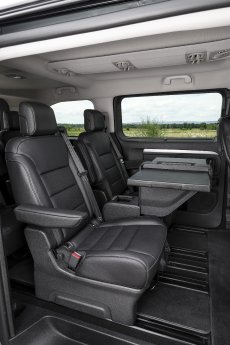 Groraum-VanmitPowerOpelZafiramitneuentwickeltem22-Liter-Diesel (6).jpg