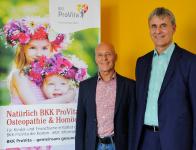 Dr. Ruediger Dahlke (links) und Vorstand Andreas Schöfbeck