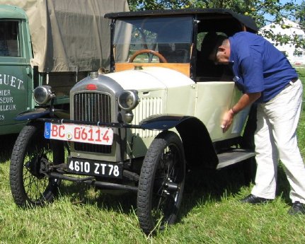 PEUGEOT Typ 161.JPG