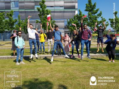 Geschafft! - große Freude bei den neuen LINKplus-Absolvent*innen, Foto: Bahram Achmedi