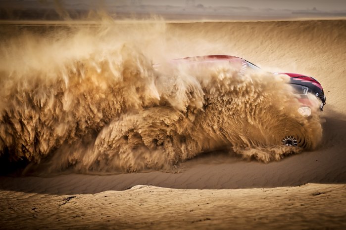 5-2015-Dubai,-MINI-Dune-Experience,-sand,-Joan-Nani-Roma-(SP)---Black_Red-MINI-ALL4-Racing-.jpg