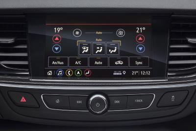 Bestens vernetzt: Opel Insignia mit neuer Infotainment-Generation