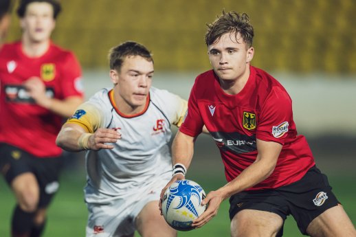 Max Zahner_rechts_im Spiel vs BEL bei U20-EM 2025 in Prag.jpg