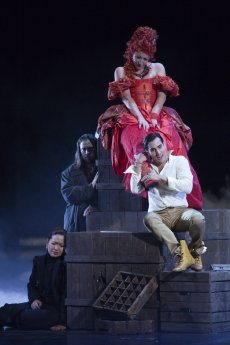 Rigoletto_Opernhaus Leipzig_Premiere 13.10.2012_Eun Yee You+Vittorio Vitelli+Karin Lovelius.jpg
