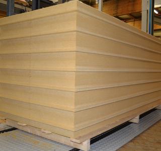 Die neue Holzfaserdämmplatte INTHERMO HFD-Exterior Compact empfiehlt sich als Bestandteil des INTHERMO Wärmedämmverbundsystems (WDVS) im Neubau oder zur energetischen Sanierung auf Holzrahmenkonstruktionen, Massivholzwänden sowie im Mauerwerksbau. (Foto: Achim Zielke für INTHERMO, Ober-Ramstadt; www.inthermo.de)