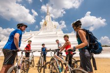 Perfekt Winterflucht: ein entspannter Biketrip durch Thailand