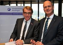 Präsident Harald Herrmann und Hauptgeschäftsführer Dr. Joachim Eisert im Gespräch vor der Wintervollversammlung