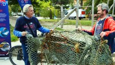 GRD-Unterstützer Ralph Kilian (re.) nach seiner Ankunft in München mit dem GRD-Vorsitzenden Sigmar Solbach