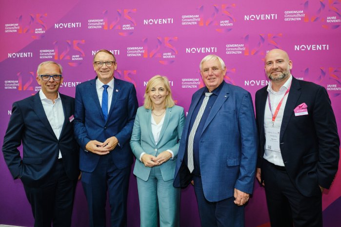 Pressebild NOVENTI x expopharm 2025 (2).jpg