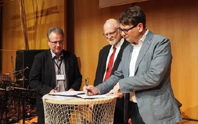 Benedikt Walker, Rektor tsc; Peter Gloor, Leiter Chrischona Schweiz; Wieland Müller, Chrischona Deutschland (v.l.) © Foto: Michael Gross/tsc-Kommunikation