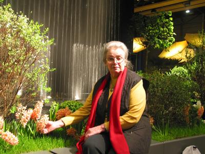 Eine treue Stammbesucherin der Blumenschau in Oldenburg ist seit vielen Jahren Frau Anne-Grete Schröder aus Elsfleth. Auch die diesjährige Schau zum Thema "900 Jahre Namensgebung Oldenburg" erfreute die sympathische Dame