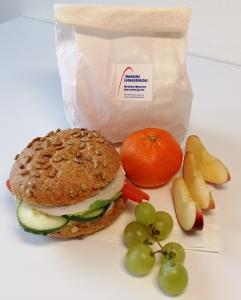 Das "Brotzeitsackerl" - liebevoll für jedes Kind individuell gepackt!