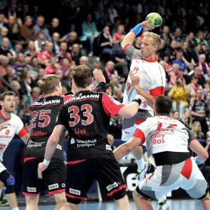 Handball: HC Erlangen unterliegt im Herzschlagfinale Melsungen / Jocki_Foto, Erlangen