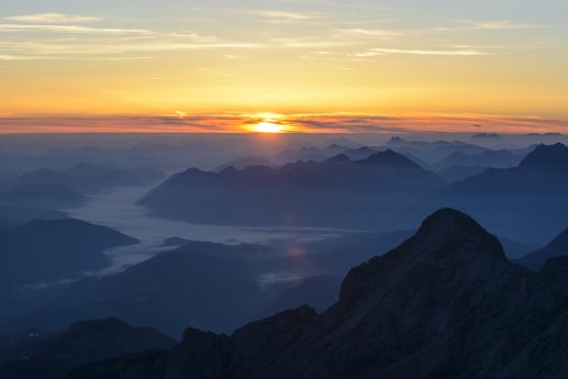 Sonnenuntergang an der Zugspitze_c_Zugspitz Region, Wolfgang Ehn.jpg