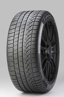 Auf dem Genfer Automobil-Salon präsentiert Pirelli den neuen Pirelli P Zero Winter und die neue App "Track Adrenaline"