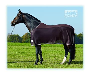 Neue ESKADRON Pro Cover Rug