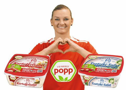 Foto Alex Popp mit Aktionsprodukten.jpg