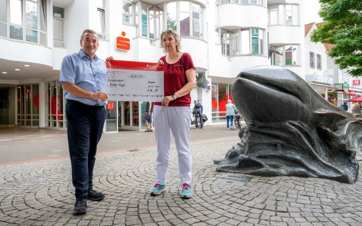 Bremer Engel erhalten verdoppelte Spende der Sparkasse Bremen