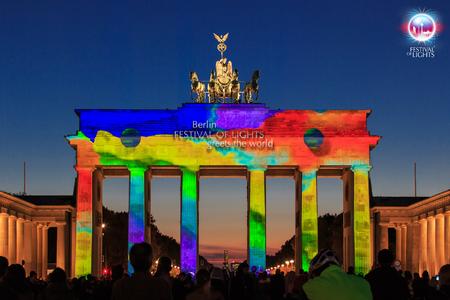 Festival of Lights - BrandenburgerTor Greetings (© Festival of Lights | Frank Herrmann)