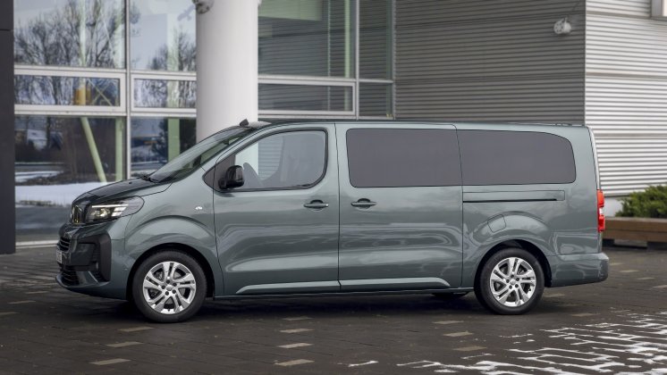 Groraum-VanmitPowerOpelZafiramitneuentwickeltem22-Liter-Diesel (1).jpg