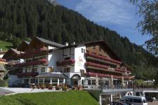 Bereits einige Hotels bieten einen zertifizierten rückenfreundlichen Aufenthalt. Bild: AGR/Berghotel Ratschings